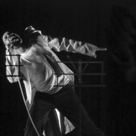 CHENGDU,CHINA - APR 8: hip hop dance SOLO performed by french modern dance troupe at ShengGe theater on Apr 8,2008 in Chengdu, China.
The leading role is the french famous dancer Mourad Merzouki.のeditorial素材