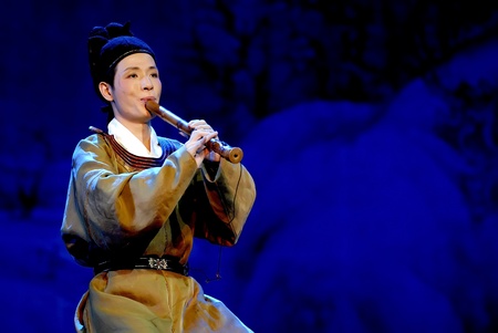 CHENGDU - MAY 23: the chinese famous folk NanYin music Maple Bridge at Night performed by QUANZHOU NanYin music Troupe at Golden theater during the 1st International Festival of the Intangible Cultural Heritage China,2007.May 23, 2007 in Chengdu, China.
Tのeditorial素材