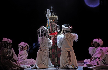 CHENGDU,CHINA - MAY 6,2009: Chinese Qiang ethnic dance performed by Qiang ethnic dance troupe at JiaoZi theater May 6, 2009 in Chengdu, China.のeditorial素材