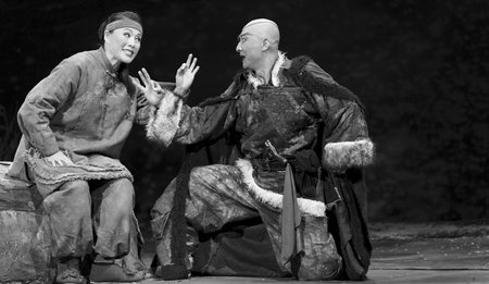 CHENGDU - MAY 29: chinese Ping opera performer make a show on stage to compete for awards at Xinan theater in 25th Chinese Drama Plum Blossom Award competition.May 29, 2011 in Chengdu, China.Chinese Drama Plum Blossom Award is the highest theatrical awarのeditorial素材