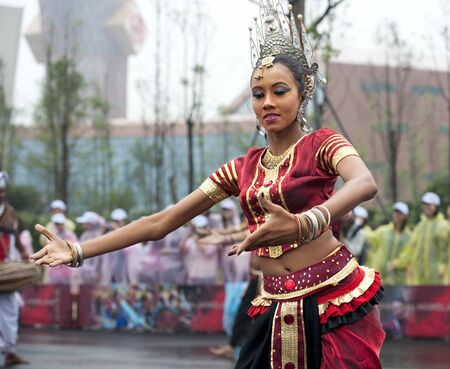 CHENGDU - MAY 29: Touring show performance of Sri Lankan traditional dancer in the 3rd International Festival of the Intangible Cultural Heritage.May 29, 20011 in Chengdu, China.のeditorial素材