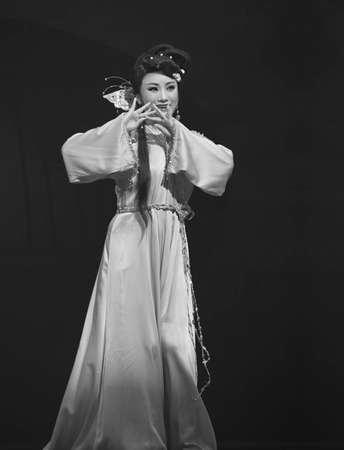 CHENGDU - MAY 31: chinese Yue opera performer make a show on stage to compete for awards in 25th Chinese Drama Plum Blossom Award competition at Experimental theater.May 31, 2011 in Chengdu, China.
Chinese Drama Plum Blossom Award is the highest theatricaのeditorial素材
