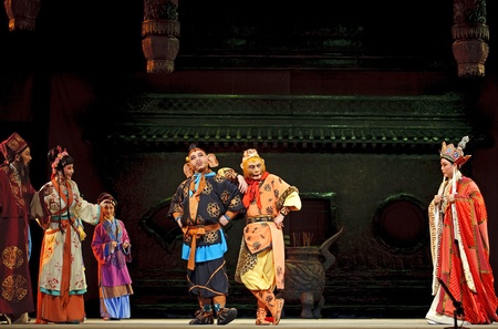 CHENGDU - JUN 8: Chinese Shao opera performer make a show on stage to compete for awards in 25th Chinese Drama Plum Blossom Award competition at Jincheng theater.Jun 8, 2011 in Chengdu, China.
Chinese Drama Plum Blossom Award is the highest theatrical awaのeditorial素材