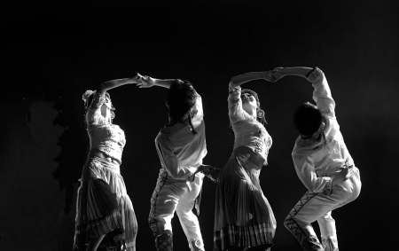 CHENGDU - DEC 15: Chinese ethnic dancers perform group dance on stage at JINCHENG theater in the 7th national dance competition of china on Dec 15,2007 in Chengdu, China.のeditorial素材
