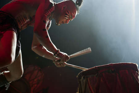 CHENGDU - OCT 27: chinese national dancer performs traditional dance Dynamic Yunnan on stage at Jincheng theater.Oct 27, 2011 in Chengdu, China.のeditorial素材