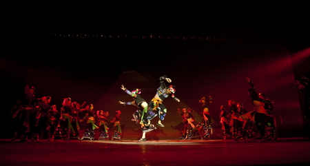 CHENGDU - OCT 27: chinese national dancers perform traditional dance Dynamic Yunnan on stage at Jincheng theater. Oct 27, 2011 in Chengdu, China.のeditorial素材