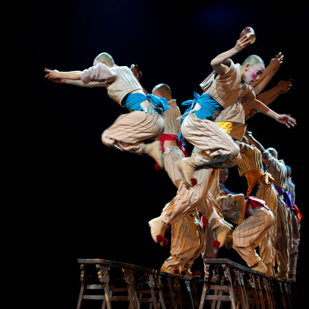 CHENGDU - MAY 14: chinese national dancers perform on stage at Jincheng theater.May 14, 2015 in Chengdu, China.のeditorial素材