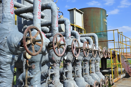The pipe and valve oil fieldsのeditorial素材