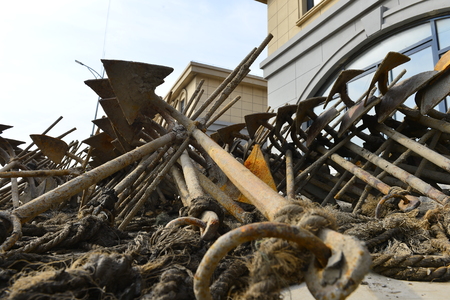 The anchor on the shoreの写真素材