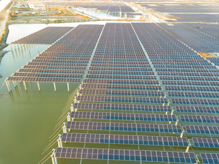Solar photovoltaic panels and solar photovoltaic power generation systems