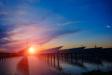 Solar photovoltaic panels and solar photovoltaic power generation systems