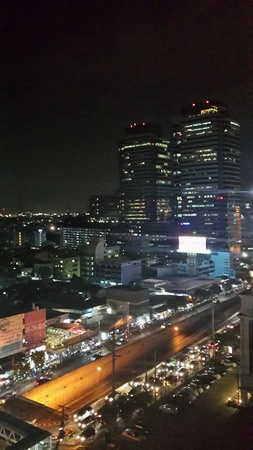 Night life in bangkokの素材