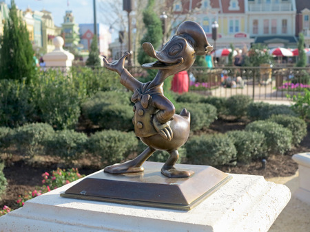 ORLANDO, FLORIDA - March 5, 2015 - The Donald Duck statue in its new location in the new hub of Magic Kingdom, Walt Disney Worldのeditorial素材
