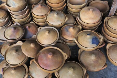 village ceramic Bau Truc, clay pots traditional handicraft in Vietnam. Using traditional techniques.の写真素材