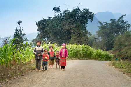 Ha Giang Province, Vietnam - January 15, 2018: Hmong children in the mountains of Dong Van, Ha Giang province, Vietnamのeditorial素材