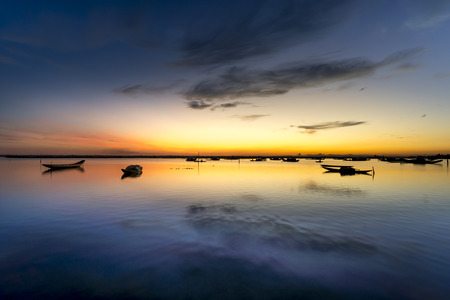 Dawn on Quang Loi lagoon in Tam Giang lagoon, Hue City, Vietnam.の写真素材