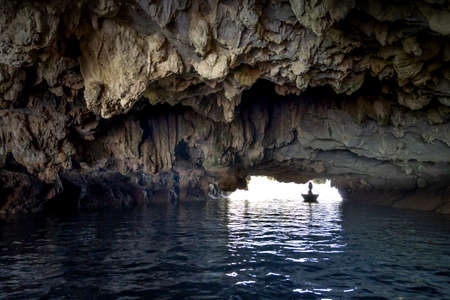 Lan Ha Bay, Quang Ninh Province, Vietnam - November 13, 2020: Tourists take a boat to visit Lan Ha Bay. An ideal beach tourist destination in Quang Ninh province, Vietnamのeditorial素材