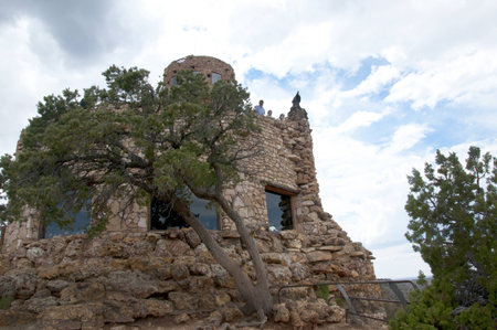 Desert View Watchtower was built in 1932 and is one of Mary Jane Colter's best-known works. Situated at the South Rim. It is designed to mimic an Anasazi watchtowerのeditorial素材