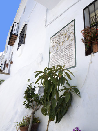 Memorial plaque to the Battle of Frigiliana in 1495  when it was the last moorish village was conquered by King Ferdinand and Queen Isabellaのeditorial素材