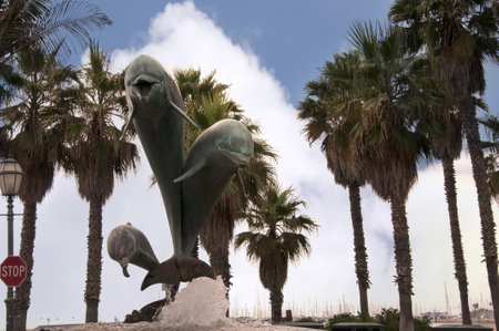 Dolphin Statue near Pier at Santa Barbara California USAのeditorial素材