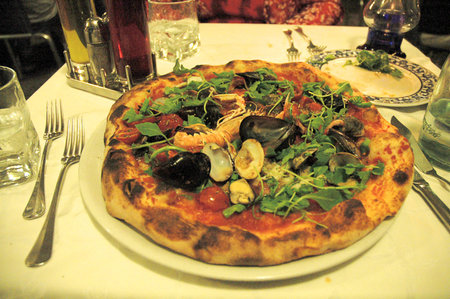 Seafood Pizza in Venice Italyのeditorial素材