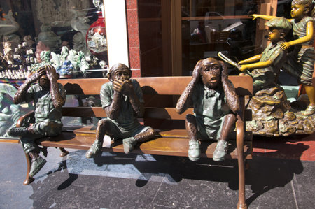 Bronze Statue of 3 wise Monkeys in China Town in San Francisco California USAのeditorial素材