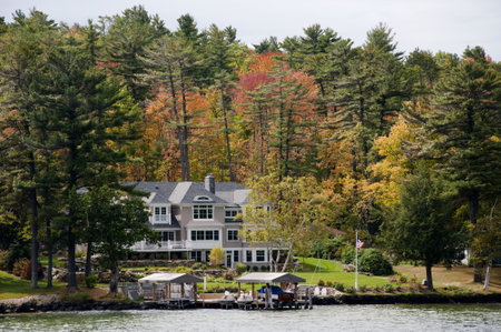 Lake Winnipesaukee is the largest lake in the U.S. state of New Hampshire. Winnipesaukee is the third-largest lake in New England after Lake Champlain and Moosehead Lake.のeditorial素材