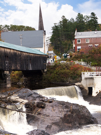 Bath and its Wooden Bridge in New Hampshire USAのeditorial素材