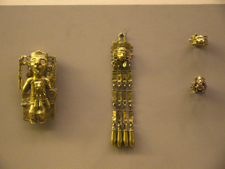Gold Jewellery in Museum in London Englandのeditorial素材