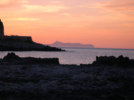  Sunset over the Island of Crete Greece         のeditorial素材