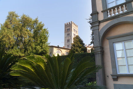 Statue in the Garden of the Palazzo Pfanner in Lucca Tuscany Italyのeditorial素材