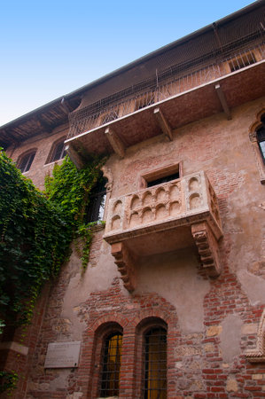Verona is a city in Northern Italy which features in Shakespeare s tragedy Romeo and Juliet  This is supposed to be the balcony where Romeo wooed Juliet のeditorial素材