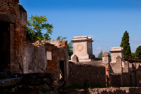 The Place of Tombs in the Buried City of Pompeii Italyのeditorial素材