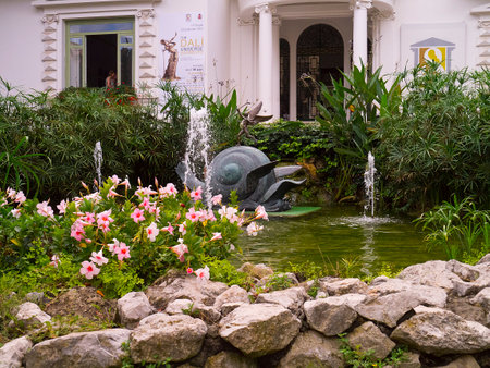 Sculpture in municipal garden in Sorrento Italyのeditorial素材