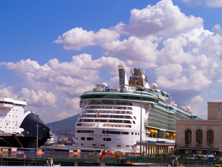 Port of Naples with Mount Vesuvius in the Backgrounのeditorial素材