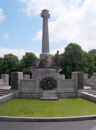 War memorial at the model village of Port Sunlight, created by William Hesketh Lever for his Sunlight soap factory workers in 1888 のeditorial素材