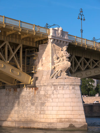 Margaret Bridge over the River Danube in Budapest Hungaryのeditorial素材