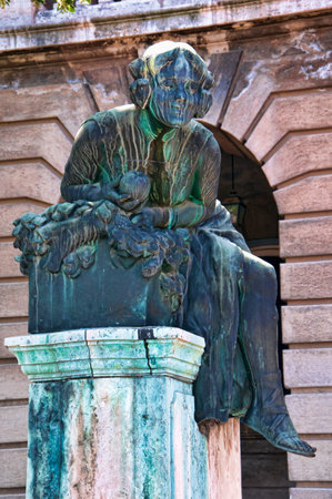 Staue in the Gardens of the Royal Paalce in BUdapest Hungaryのeditorial素材