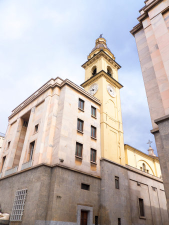 Giant Statues Behind the Twin Churches of San Carlo and Santa Cristina in Turin Italyのeditorial素材