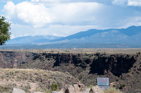 Rio Grande River Bridge near Tas New Mexico USAのeditorial素材