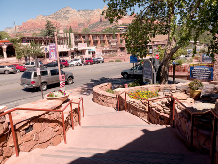 Shopping on Main Street in Sedona Arizona USAのeditorial素材