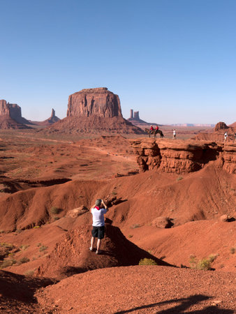 Photographing at John Ford Point in Monument Valley Arizona USAのeditorial素材
