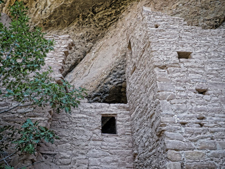 Mesa Verde National Park Colorado USA. There are about 600 cliff dwellings with the National Park. Most cliff dwellings are set in alcoves in the cliff house sandstone.のeditorial素材