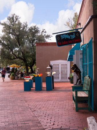 The Creative City of Santa Fe In New Mexico with its multitude of Galleries and Sculptureのeditorial素材