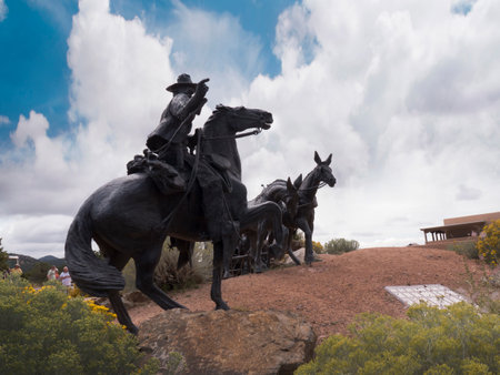 Huge Bronze Statue of Wagon Train Marking the end of the Santa Fe Trail  to West USAのeditorial素材