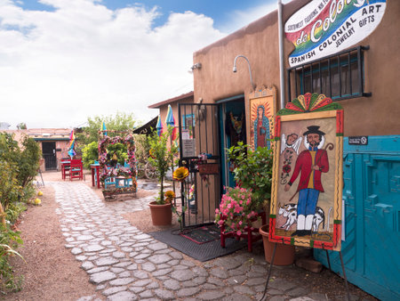 Old Town of Albuquerque with its many galleries in New Mexico USAのeditorial素材