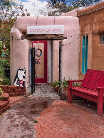 Old Town of Albuquerque with its many galleries in New Mexico USAのeditorial素材