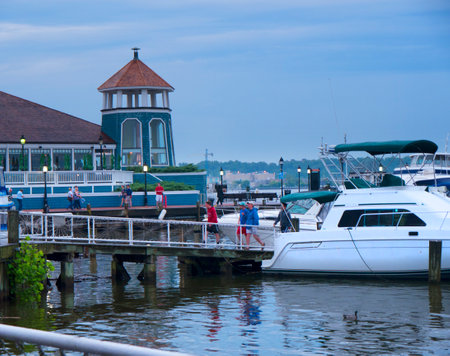 Night Falls over the Potomac River in Alexandria Virginia USAのeditorial素材