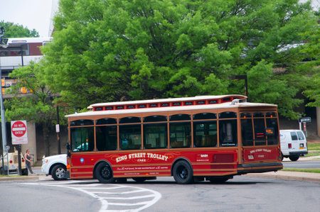 Free Trolley on Main Street in Alexandria Virginia USAのeditorial素材
