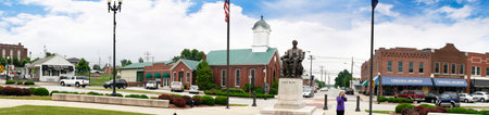 Bardstown Kentucky the town In 2012 was voted as the Most Beautiful Small Town in Americaのeditorial素材